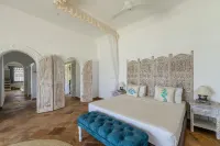 Chale Island Resort Hotels in Мсамбуэни