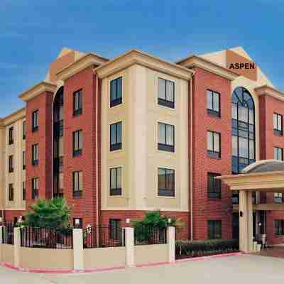 Aspen Grand Hotel LaPorte Hotel Exterior