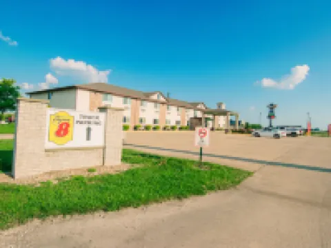 Super 8 by Wyndham McLean/Bloomington SW Hotels in McLean County