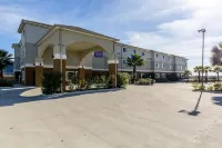 Super 8 by Wyndham Kenedy Hotels in Kenedy