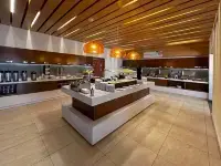 梅尼達智選假日酒店 - 早餐