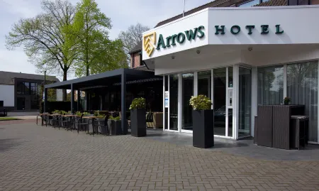 Hotel Arrows Отели в г. Landerd