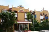 Suites Cancun Center