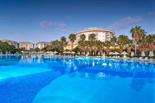 Seaden Sea World Resort & Spa