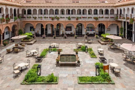 JW Marriott El Convento Cusco Отели рядом с достопримечательностью «Двенадцатиугольный камень»