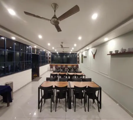 Glampers Resort Отели рядом с достопримечательностью «Eden Rock River Resort»