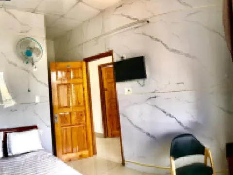 NHA NGHi Anh Sang Hotels in Duc Trong District