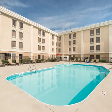 Hampton Inn Columbus-International Airport