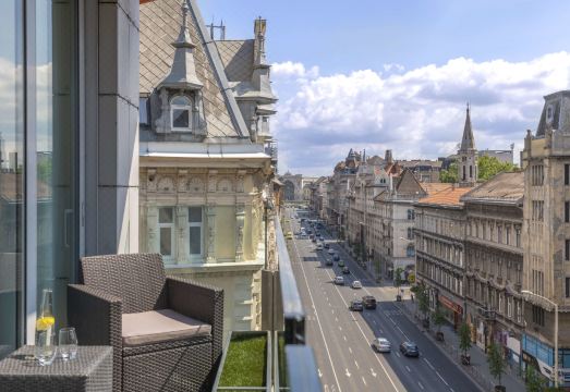 5. NH 컬렉션 부..