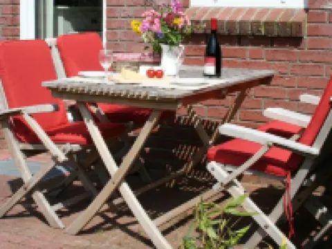150m to the beach with private beach chair, south-facing garden, WLAN, SAUNA, barbecue, handcart Hotels in Schonberger Strand