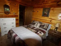 Peace, Privacy and a Pontoon!! No steps in home or to water! Hotels in Washington