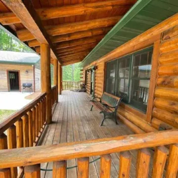 Private Log Cabin near Lake Arbutus and ATV trails