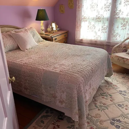 Walk to Historic Downtown Mystic! <br>Best Location—beach, marinas, eateries! Отели в г. Гротон