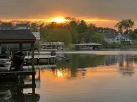 Lakefront Sunset Lagoon w/Dock New Listing