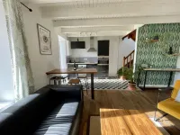 Maisonette Morgat near Crozon island near sea