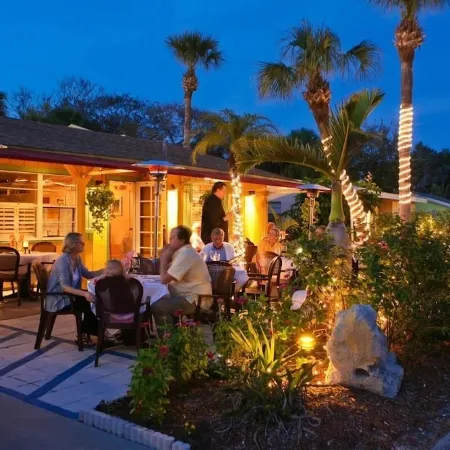 Beach Cottage with a Private Hot Tub
