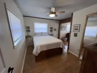 CABIN ON LAKE HAMILTON ALSO FULL RV HOOK UP