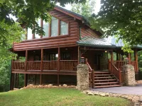 Luxury Cabin, 4 BD/4BA Suites,Half Bath, Game RM, Media RM, Fireplaces, Hot Tub