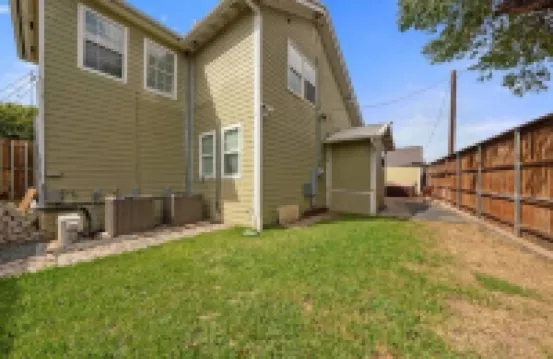 Spacious Waco Bear Den-5 BR/4BA + Mother-in-law Suite • Attached Garage•Hottub