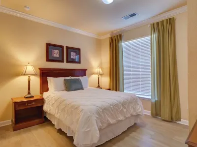 Tuscana Resort 4th Floor 3 bed / 2 bath 5 STAR property