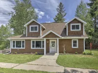 Lake Nokomis 4-bedroom Lakeside Spacious Cottage Hotels in Nokomis