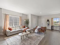 Wow! Stunning 2-bedroom home in Ann Arbor, 9 minute drive to campus & stadium!