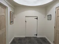 Beautiful innovative masonry with arches and domes. Pet-Friendly!