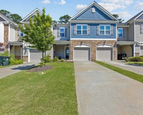 Where Relaxation Meets Home, KING Suite Retreat, 14 MINS to RDU Airport, POOL Hotels in Cedar Fork