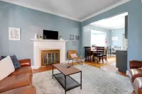 3-Bed Grace Street Getaway in Museum District