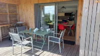 Single storey house with jacuzzi near the beach<br>Wooden frame, 4 stars