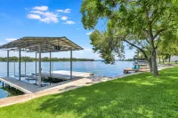 Lake Front Home on Open Water