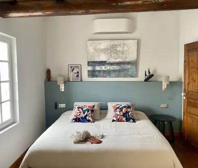 Maison Classée Rénovée Place de L'église - Historical House on the Church Square Hotels in der Nähe von L'Isle-sur-la-Sorgue