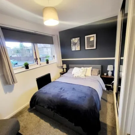 Stylish Home in Linlithgow | Near Edinburgh Airport | Free Parking | Free WiFi