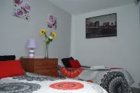 - La Casita Morada - RTA: VFT / JA / 00249