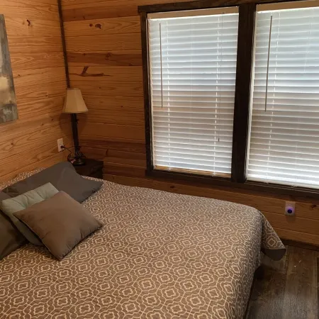 Tiny home only 1 mile from Vogel State Park! The Gray Loft Reece Farm Village