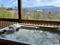 Luxury Mountaintop Getaway with, Fire Pit, New Hot Tub, WiFi & Gorgeous Views! - 부티크