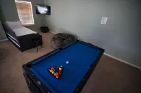 Family friendly house close to Bryce, Zions, and Panguitch Lake. Game room.