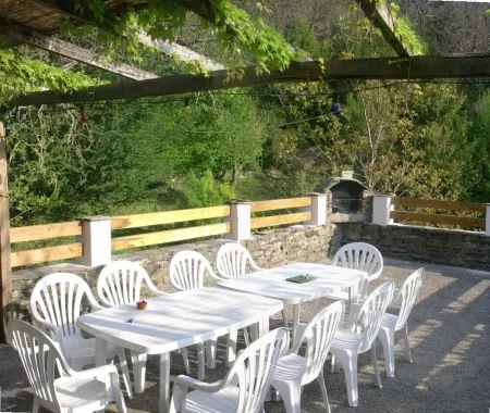 Large farmhouse with four bedrooms Отели в г. Ле Плантье