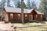 Secluded YEAR ROUND home on Little St. Germain Lake!