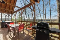 Mnt. View Cabin Near River w/ Hot Tub + Fire Pit Sleeps 10