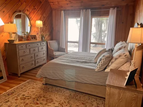 Waterfront Lake George Home Hotels in Bolton