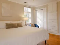 The Cola Gathering Spot - Sleeps 16 + Fire pit + 10 minutes to Downtown Columbia