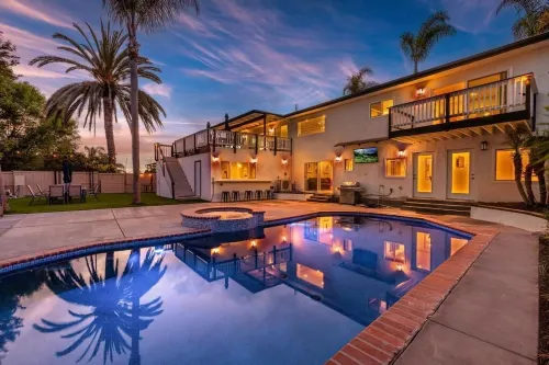 Luxury 8 Bedroom Coastal Villa with Private Pool, Spa, Salon!