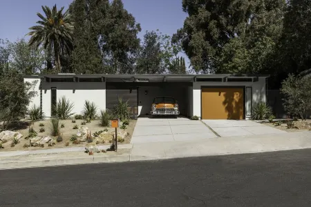 Eichler Orange - Mid Century Modern Отели рядом с достопримечательностью «Лейк Шервуд»