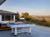Spacious & Fun - 5BR/4BA • Pool Table • Hot Tub Hotels in La Mesa
