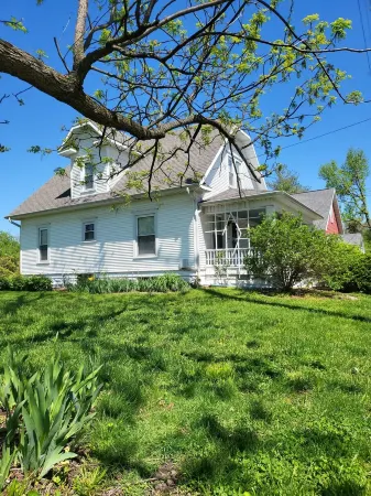 Morgan Manor - Your Home Away from Home!