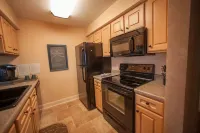 Walk In Level - Beautiful/Clean/Recently Remodeled 1BD/1BA at Pointe Royale