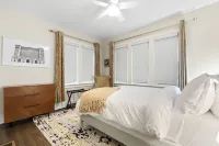 Entire home in Grosse Pointe Park ... Welcome to the MotorcityBnB! Hotels in Grosse Pointe Park
