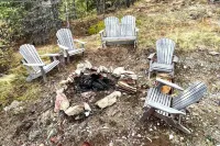 Escape to Serenity: Lookout Tower with Hot Tub, near Schweitzer and Pet-Friendly