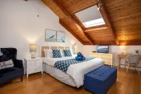 Modern Kihei Resort 2 Bedroom, 2 Bath Condo with AC - Steps to the Beach